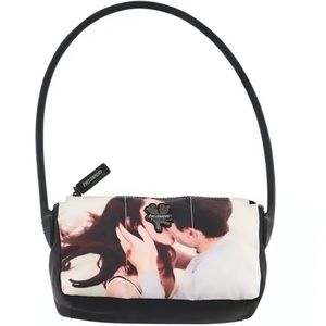 iSO this Heaven by Marc Jacobs kissing bag!